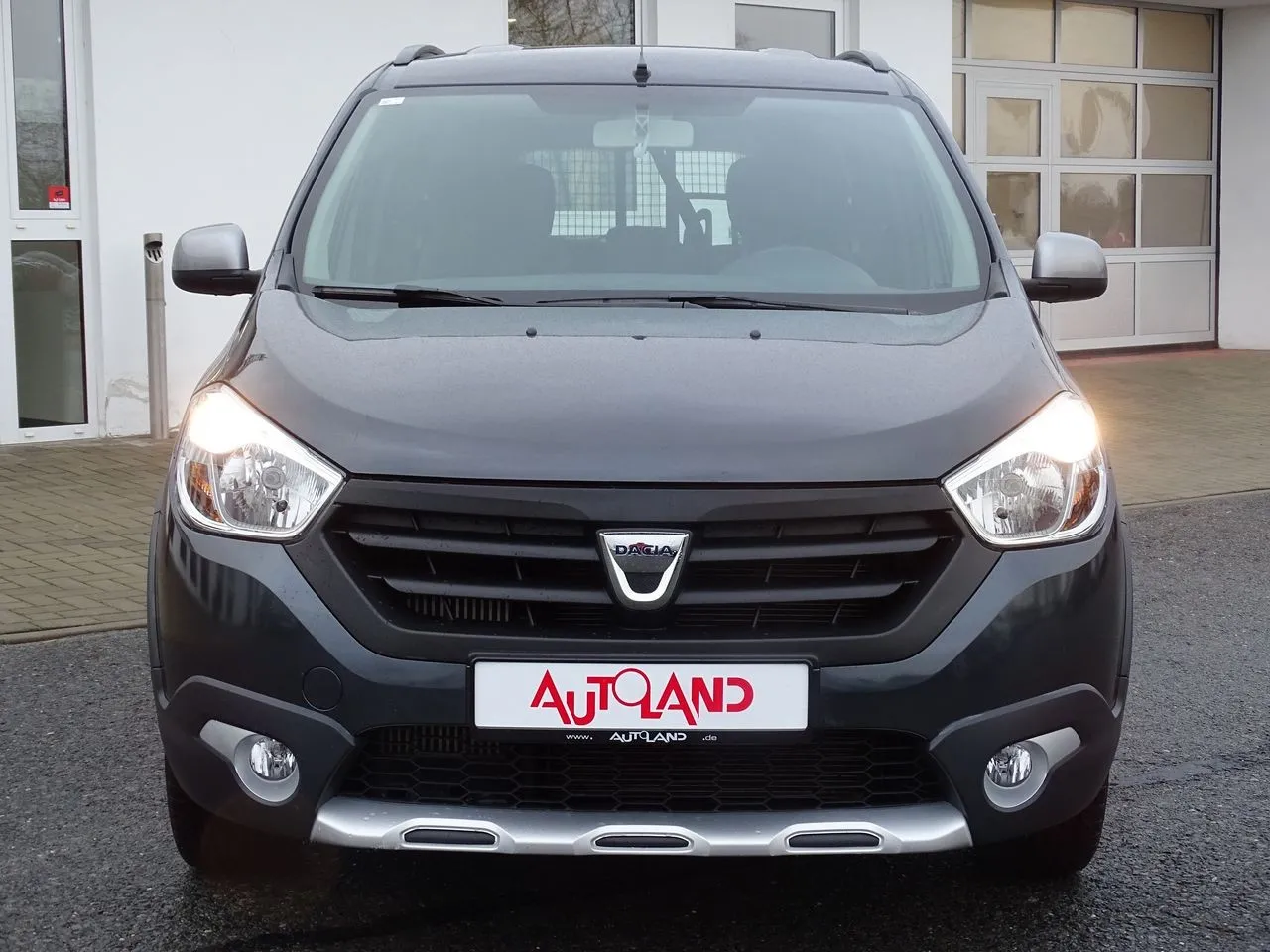 Dacia Lodgy 1.2 TCe 115 Stepway Navi...  Image 6