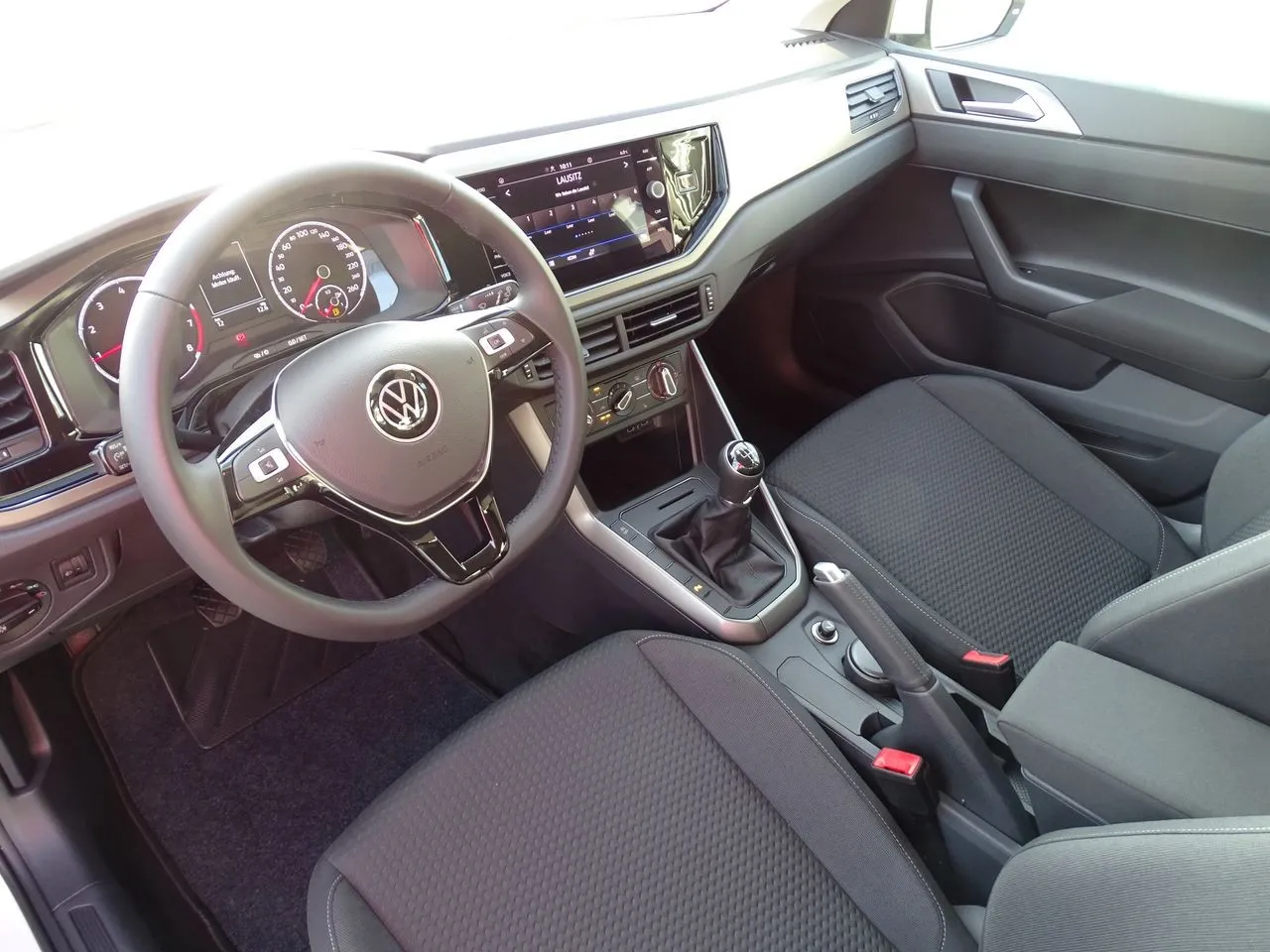 Volkswagen Polo 1.0 TSI Sitzheizung Bluetooth...  Image 8